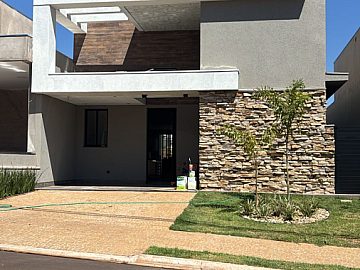 Casa t�rrea � venda no Condom�nio Val�ncia - Turia