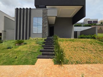 Casa trrea Alto Padro com 4 sutes