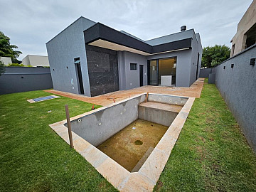 Casa t�rrea � venda no Condom�nio Alphaville I